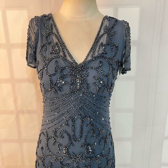 Pisarro Nights Sapphire Beaded Mesh V-Neck Short Sleeve Formal Gown Size 4 - Picture 5 of 14